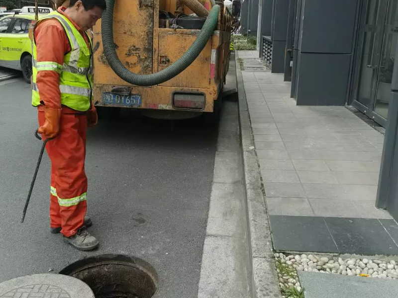 深圳盐田疏通各种下水道，厕所，24小时上门，价格从